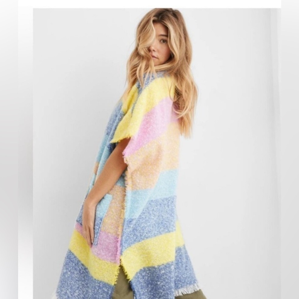 Aerie one size NWT striped poncho pockets blue yellow pink‎